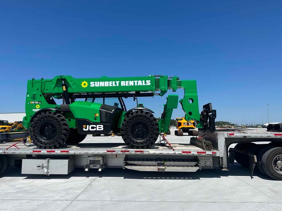 Fleet unit staged at a shipper facility